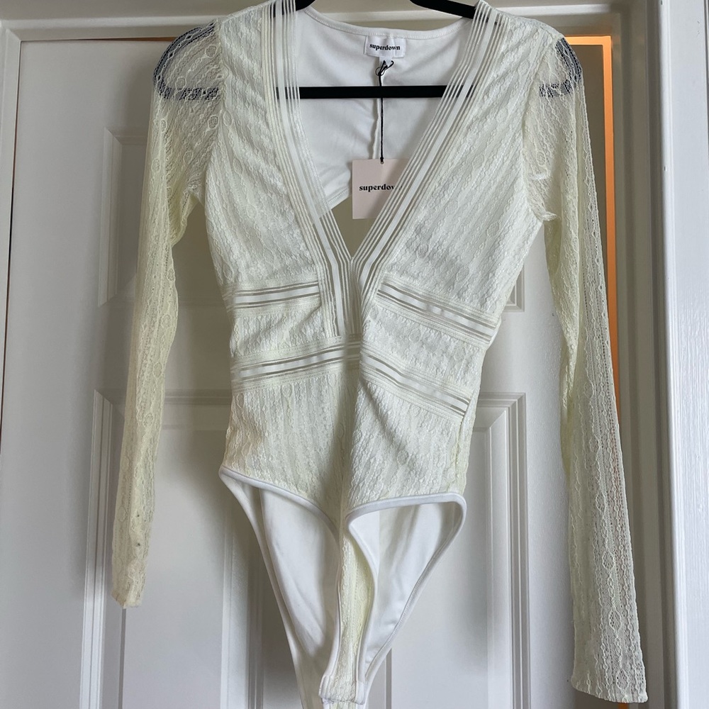 DEEP V BODYSUIT WHITE LACE